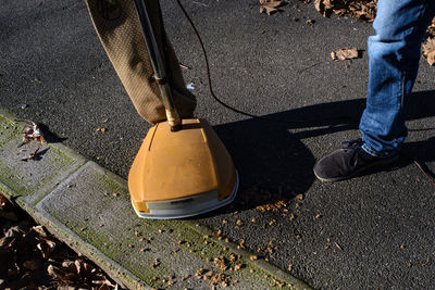 Vacuum cleaner on street