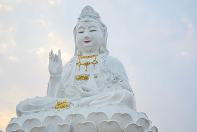 Beautiful white statues of the ancient guanyin are large