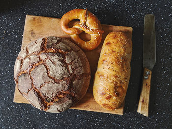 Bread, pretzel, seele