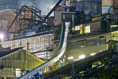 Night view of the toho zinc factory