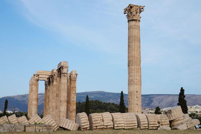 Ruined structure against sky