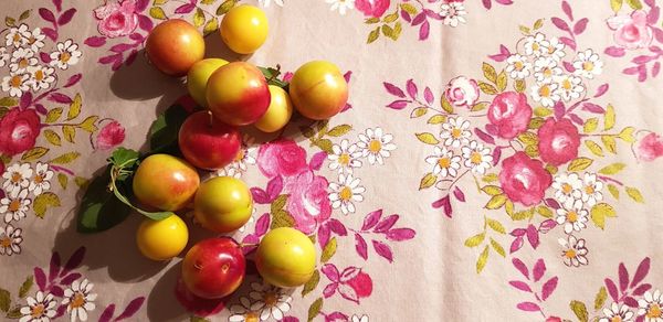 High angle view of apples on table