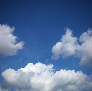 Low angle view of cloudy sky