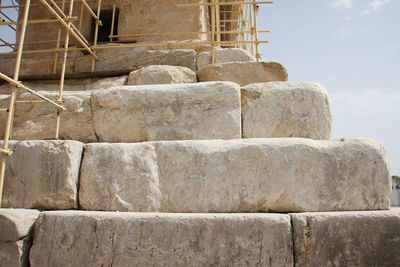 Pasargadae was founded in the 6th century bce as the first capital of the achaemenid empire.