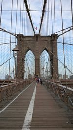 The pedestrian walkway on brooklyn bridge, new york city