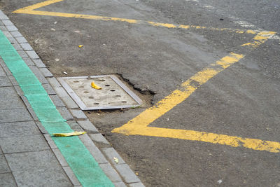 road marking