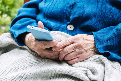 Mobile apps for seniors and the elderly. application for elderly adults. mature senior woman
