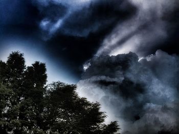 Low angle view of cloudy sky