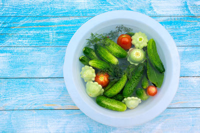 Directly above shot of vegetables in bowl on table