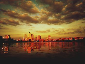 View of canary wharf over thames river