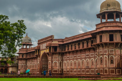 View of agra fort against sky