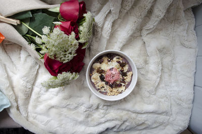 Fruit bowl and bouquet