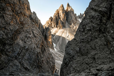 Forcella del diavolo view on cadini di misurina on bonacossa trail, italian dolomite alps