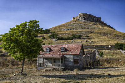 Far west reproduction near the garaglione castle