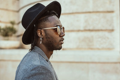 Portrait of young man wearing sunglasses