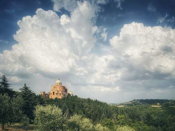 Panoramic view of historical building against sky