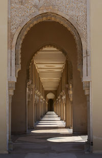 Elegant arched hallway reflecting islamic architectural heritage.