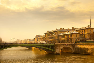 Pont notre dame over the seine river, ile de la cite, paris, france