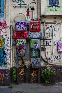 Graffiti on wall