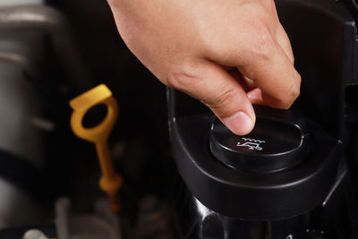 Check the engine oil before traveling.