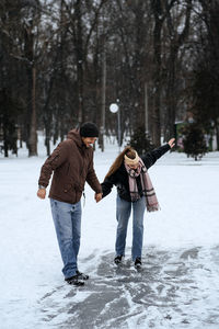 Winter couple activities. winter date ideas to cozy up. cold season dates for couples. young couple