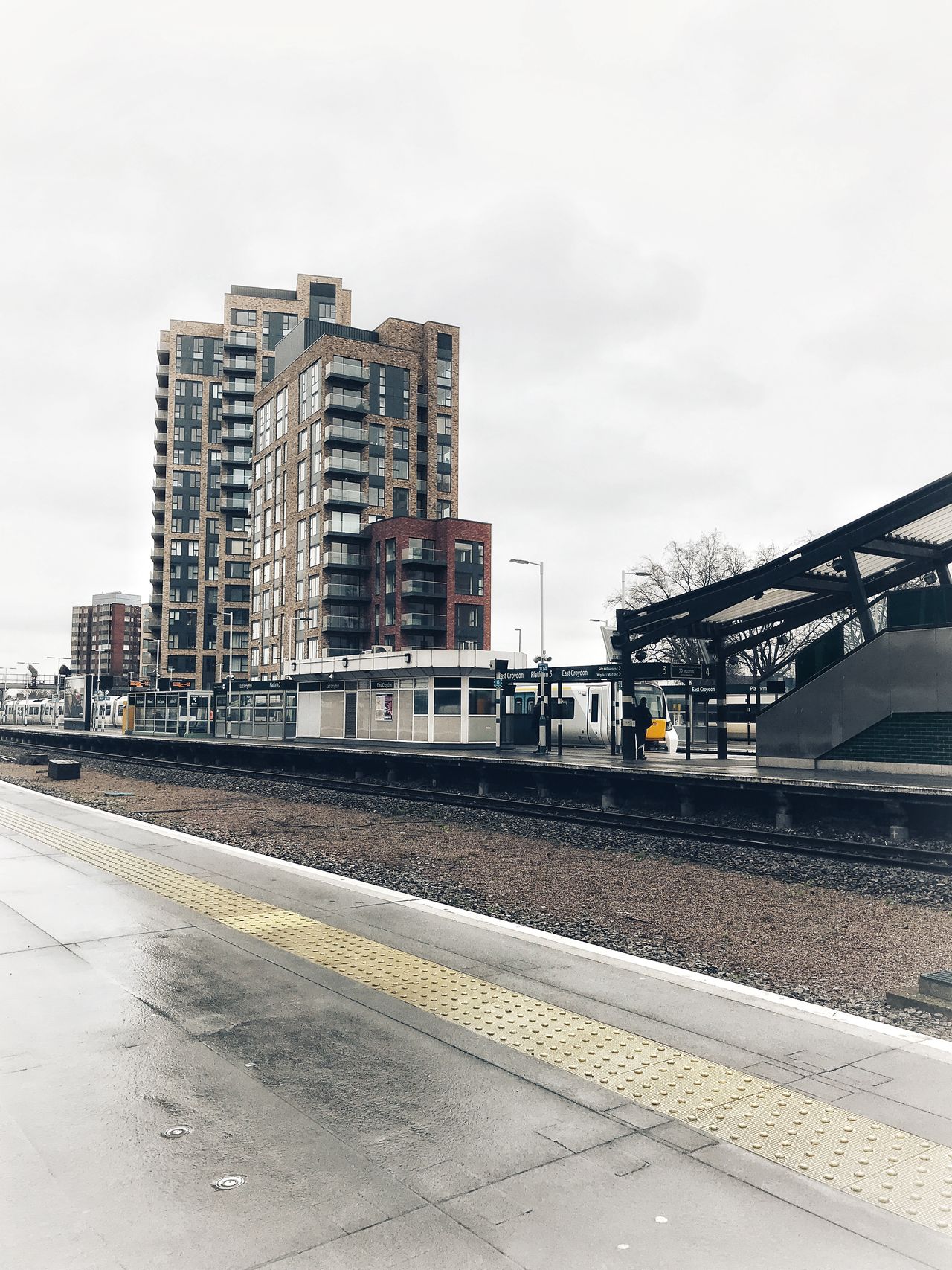 East Croydon's New Footbridge