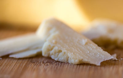 Close-up of bread on cutting board