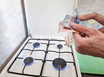 Energy efficiency with gas cooker and euro currency  the cost of natural gas is more expensive 