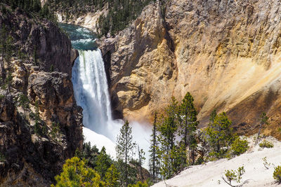 Lower falls waterfall in the grand canyon of yellowstone, yellowstone national park