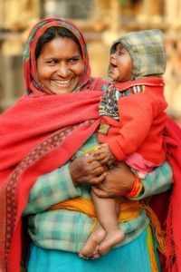 Portrait of a smiling happy woman