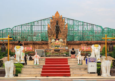 Statue of temple against sky