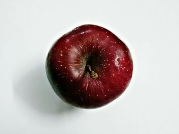 Directly above shot of strawberry over white background