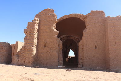 Old ruin building against sky