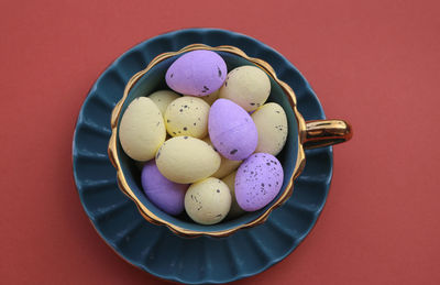 Directly above shot of eggs in bowl on table