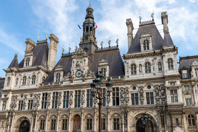 View at townhall hotel de ville in paris, france