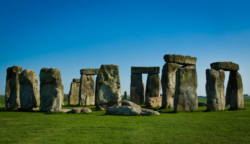 Stonehenge framed with perfectly clear blue sky