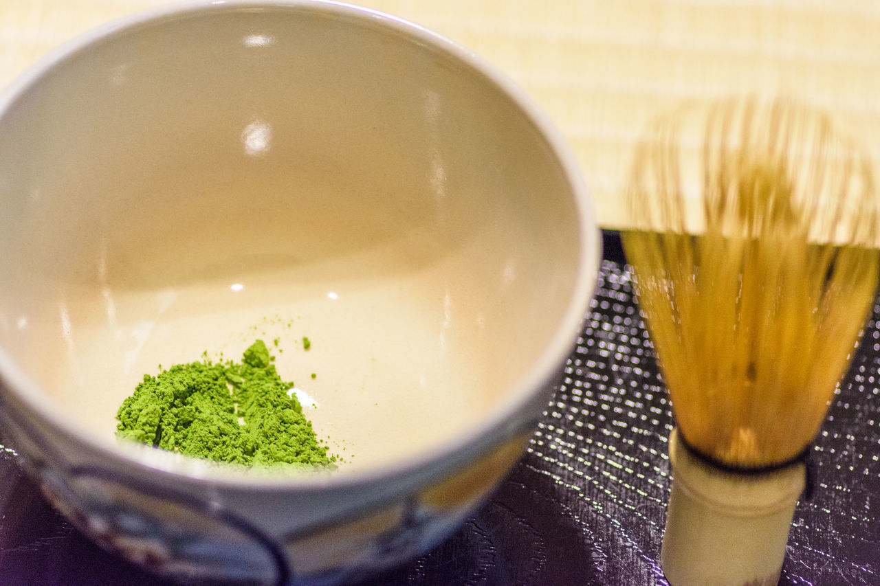 CLOSE-UP OF DRINK IN BOWL