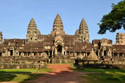 Low angle view of old ruins against clear sky