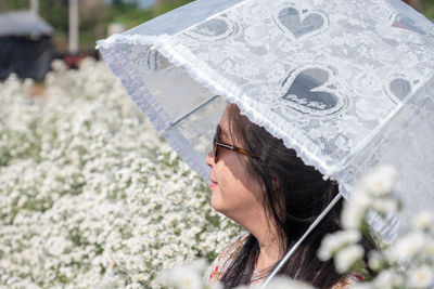 Portrait of woman wearing hat