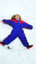 Full length portrait of young woman