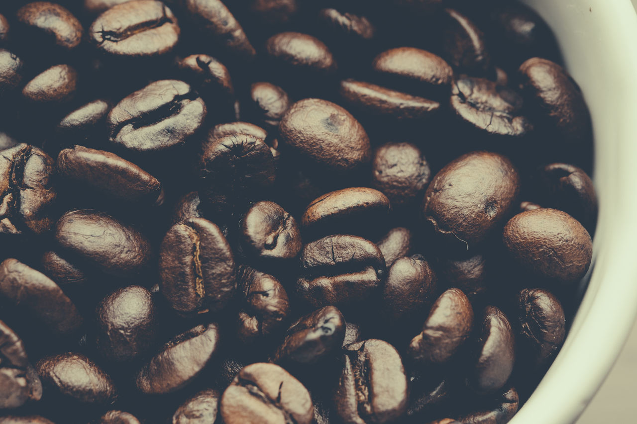 FULL FRAME SHOT OF COFFEE BEANS IN BOWL