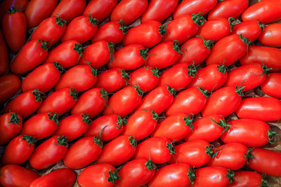 Full frame shot of apples