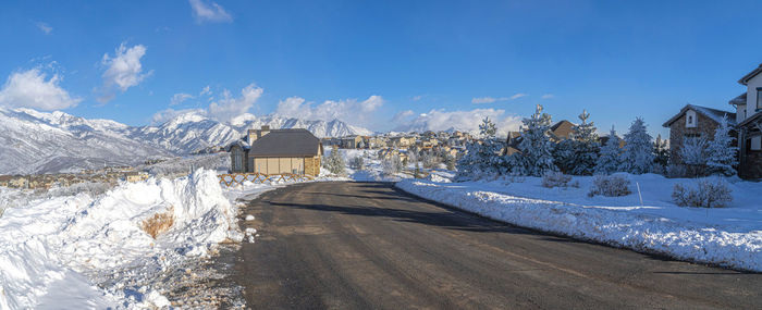 Panoramic shot of snowcapped mountain against sky