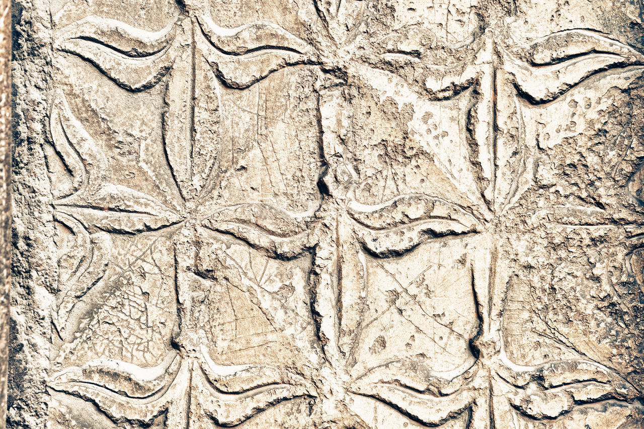 CLOSE-UP OF WEATHERED WALL