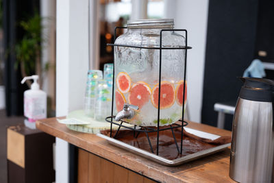 Fruit-filled drink server