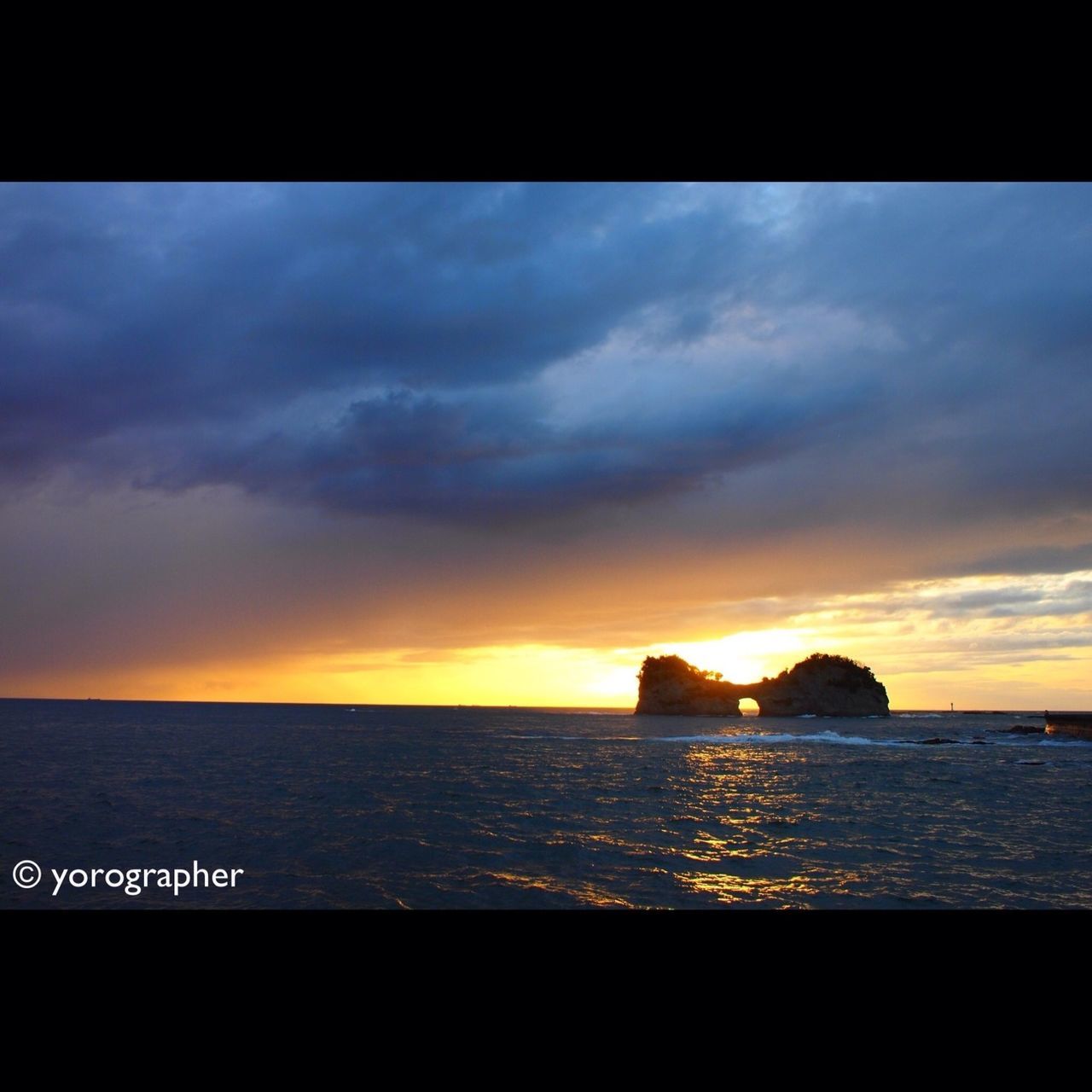 sunset, sea, horizon over water, water, sky, scenics, beauty in nature, tranquil scene, cloud - sky, tranquility, orange color, nature, silhouette, idyllic, beach, cloudy, cloud, dramatic sky, shore, transfer print