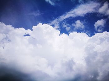 Low angle view of cloudy sky