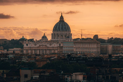 Saint peter dome rome from the distance