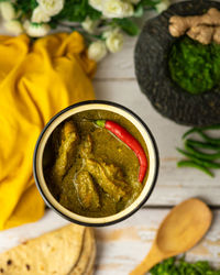 Green chicken curry indian cuisine