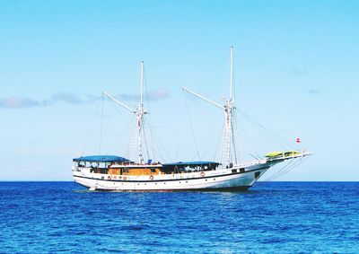 Ship sailing in sea